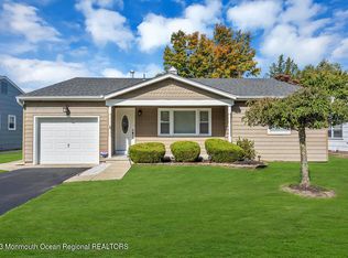 178 Westbrook Dr, Toms River, NJ 08757