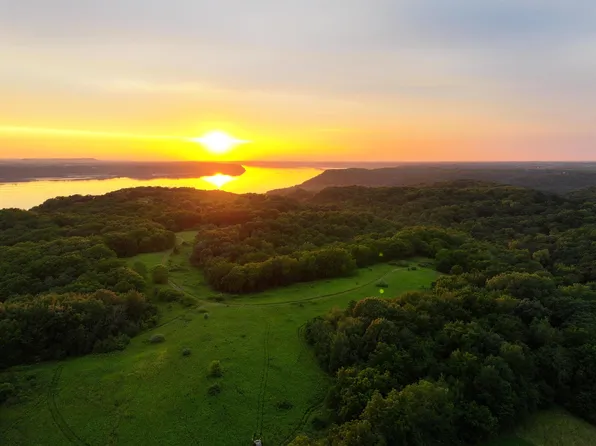 106/ACRE S West Ln, Cuba City, WI 53807