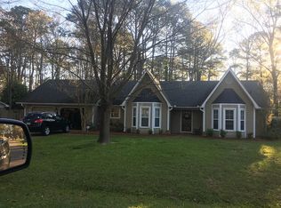 214 E Lake Dr, Brandon, MS