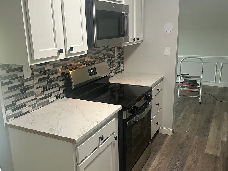 7970 Mentor Ave #O02 — Photo 2