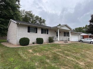 1062 5th St SW, New Philadelphia, OH 44663
