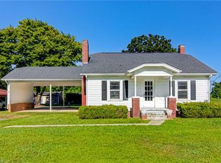 2304 Flint Ridge Rd, Siler City, NC 27344