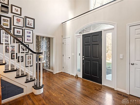 3rd image of 603 Valley Woods Ct
