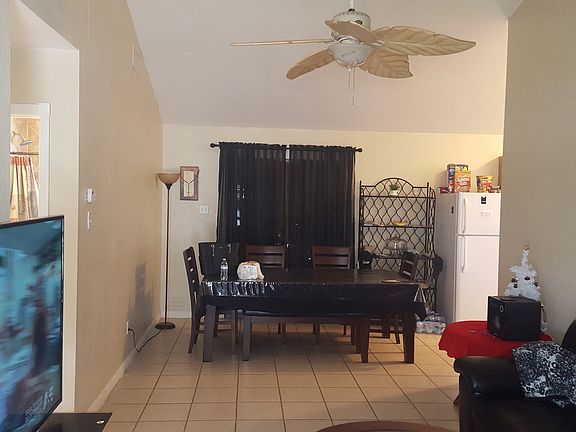 3rd image of 4709 Orchid Ln