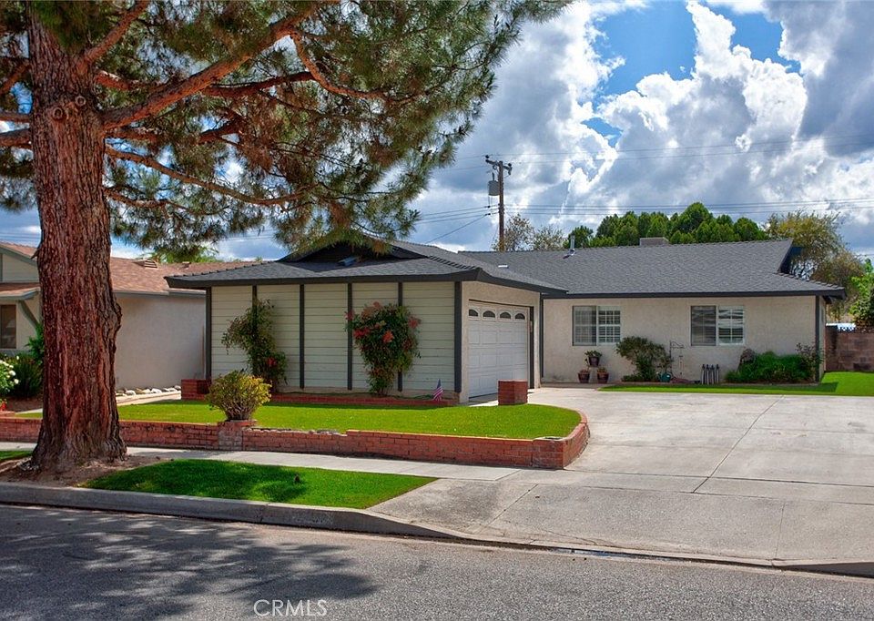 1st image of 27431 Arriola Ave