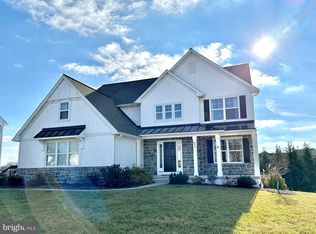 699 Christians Dr, Harrisburg, PA 17112