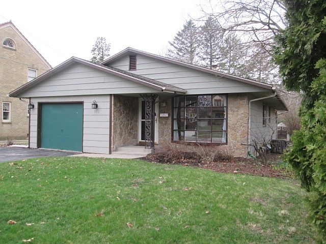 1st image of 912 N Rockford Ave