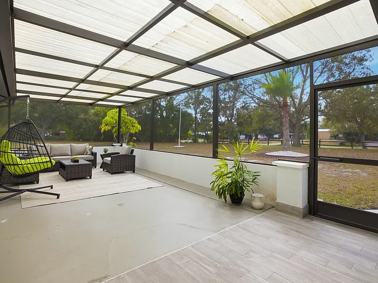 1530 Mackintosh Blvd — Photo 46