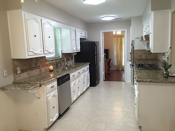 2nd image of 1308 Oak Glen Trl