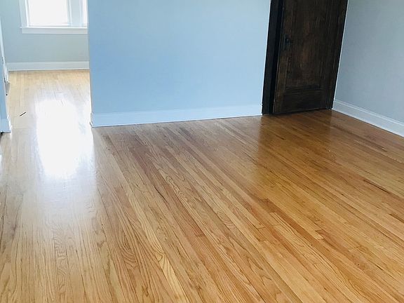 3rd image of 5852 W Higgins Ave Side 3A