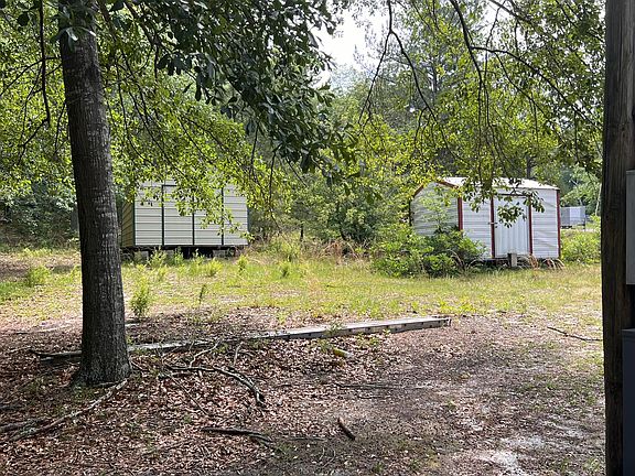 3rd image of 389 Glenwood Dr