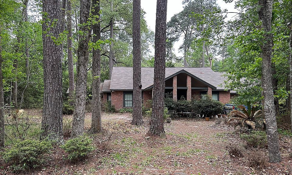 1st image of 18911 Pheasant Ln