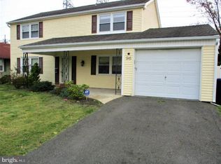 96 Middlebury Ln, Willingboro, NJ 08046