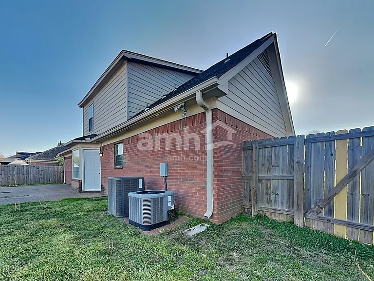 5718 Eagleston Dr — Photo 26