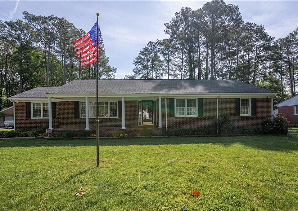 1st image of 213 Mann Dr