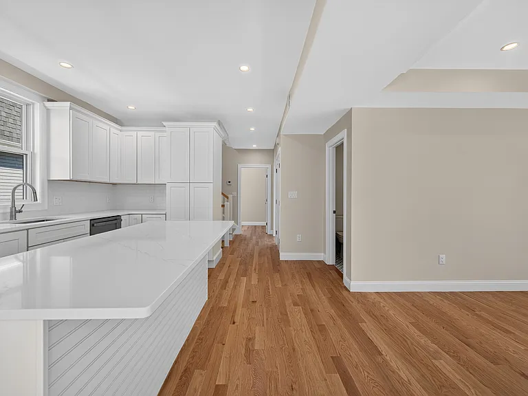 25 Richfield St #2 — Photo 3
