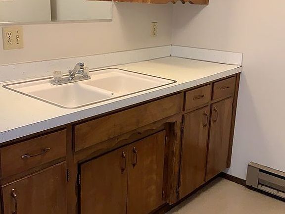 2nd image of 916 N Forest St #6009588