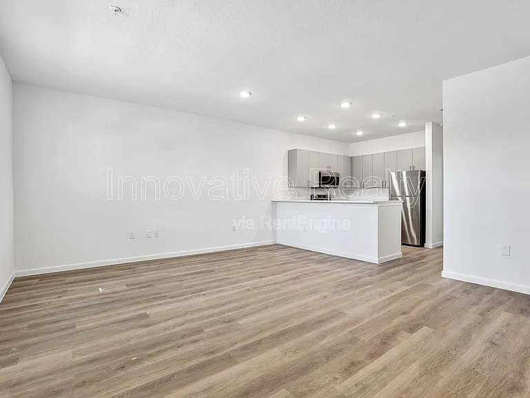 Venture Apartments — Photo 106