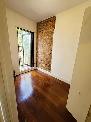 Rented by Point NYC | media 15