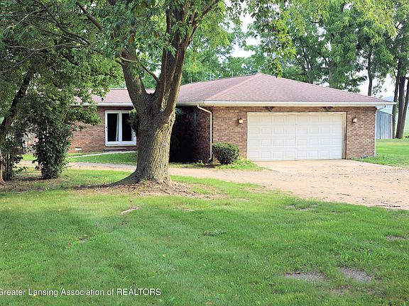 3rd image of 2726 N Lowell Rd