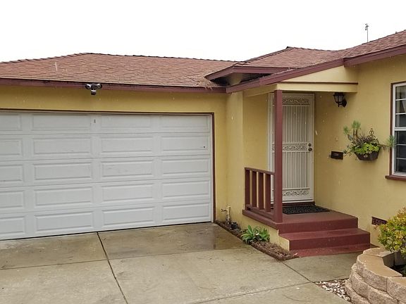3rd image of 2415 Baltusrol Dr