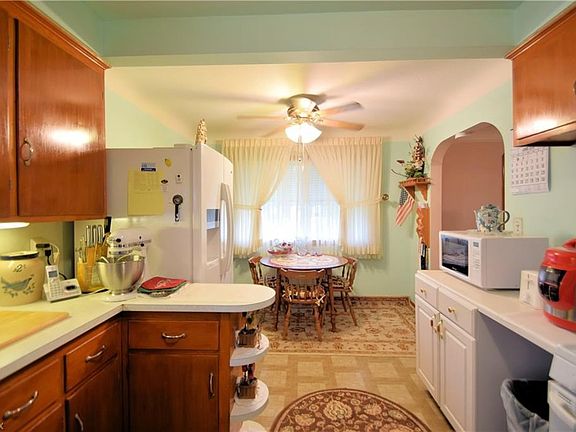 5th image of 5766 W 44th St