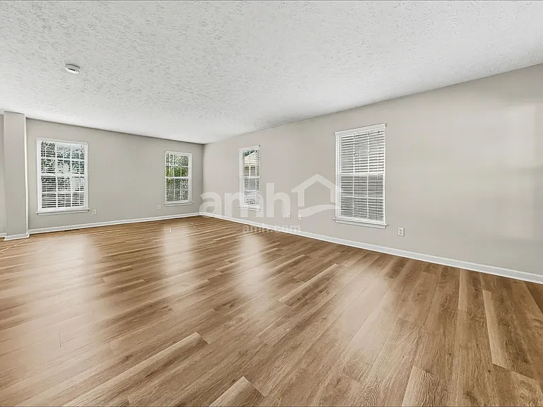 5686 Appaloosa Cir — Photo 7