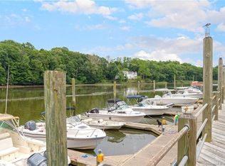 115 River Rd APT 7, Greenwich, CT 06807