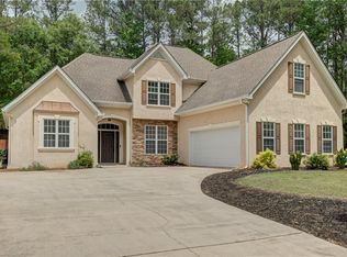 110 Rockglen Ct, Fayetteville, GA 30215