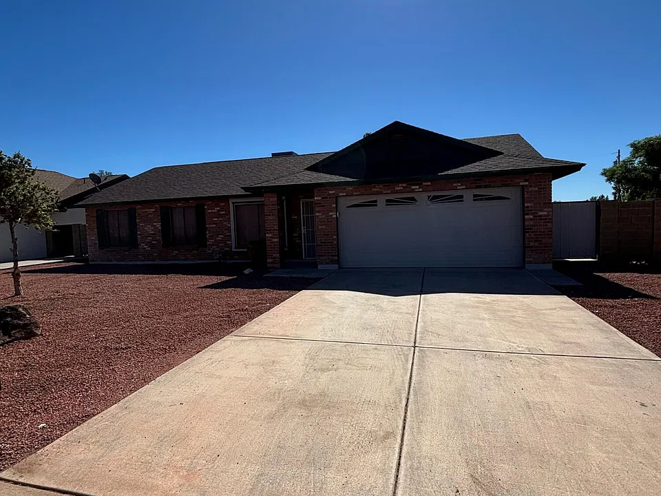 4831 W Gelding Dr
