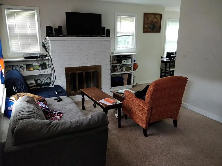 3912 Keith Ave — Photo 6