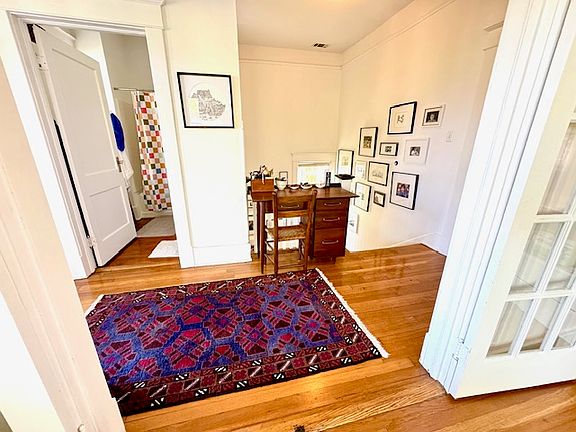 3rd image of 403 E Waldburg St