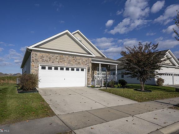 4th image of 24904 Magnolia Cir
