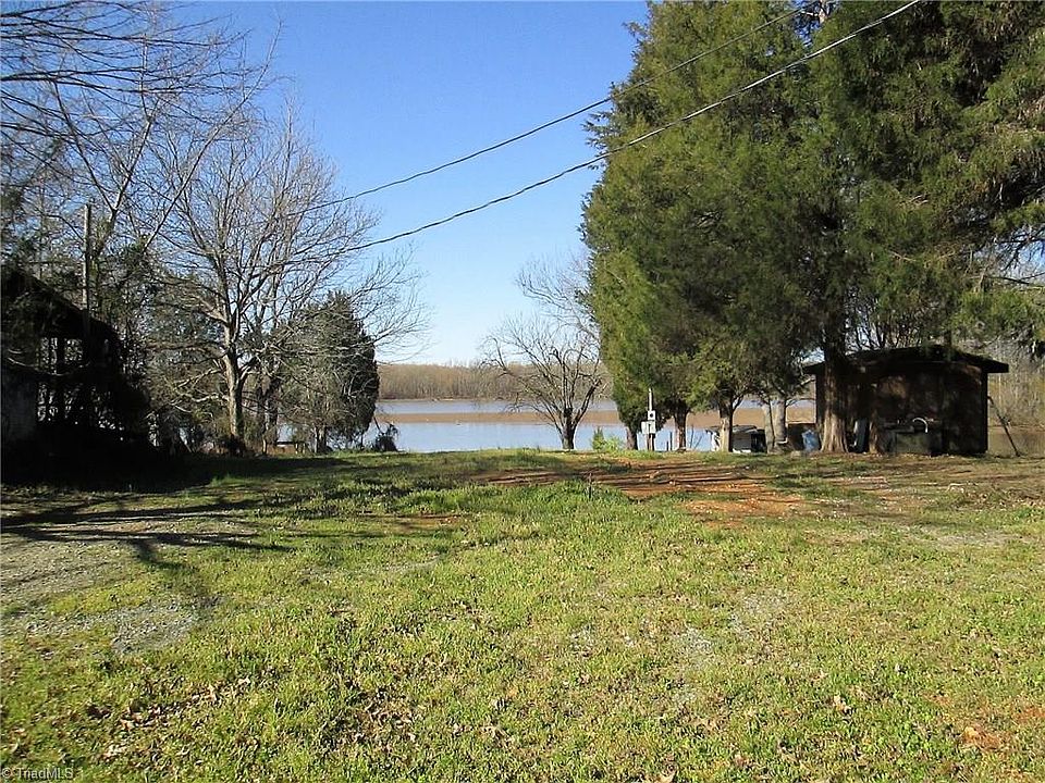 1st image of 330 Riverview Blvd