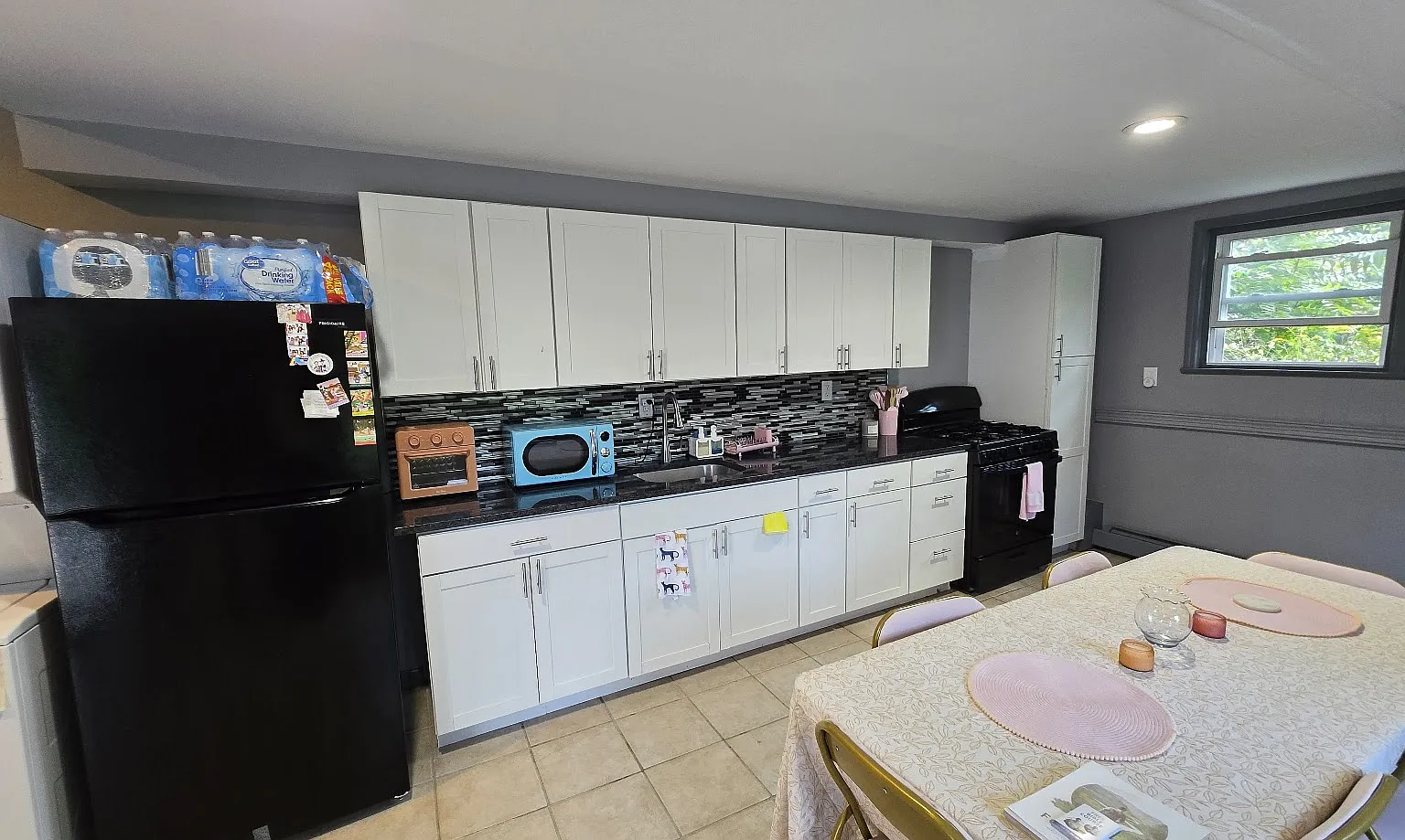 2 bed, 850 sqft, $1,995 — Photo 2