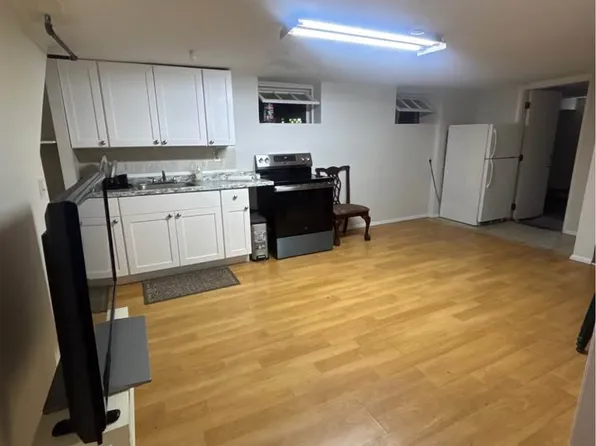 (undisclosed Address), Syosset, NY 11791