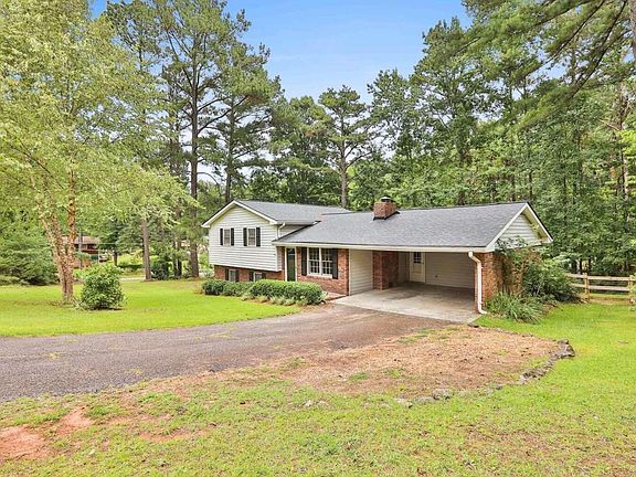 3rd image of 29 Black Oak Dr