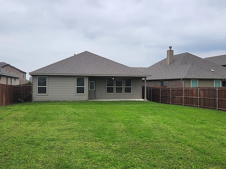 covered patio
community pool, schools very close Northwest ISD