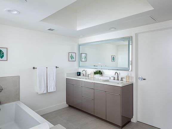3rd image of 13700 Marina Pointe Dr Unit 1002