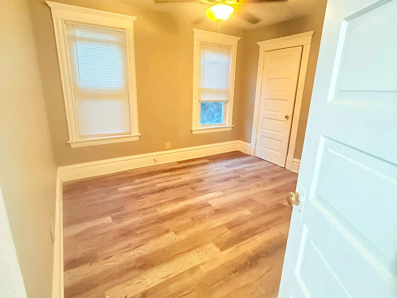 5 bed, 1750 sqft, $2,300 — Photo 4