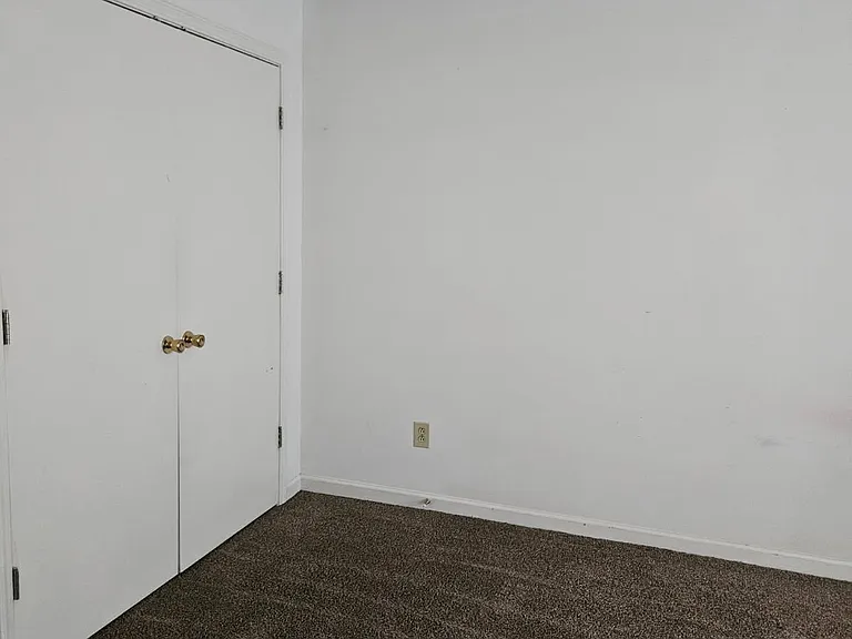 2302 Raleigh Ct #2 — Photo 11