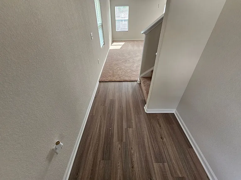 524 Hawley St — Photo 3