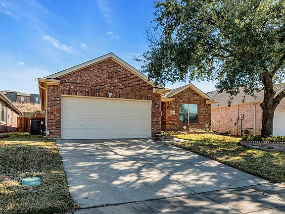 2nd image of 3524 Lake Hill Ln