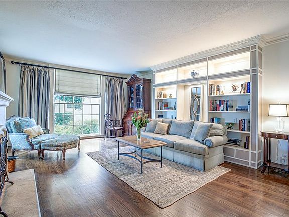 5th image of 6938 Meadow Lake Ave