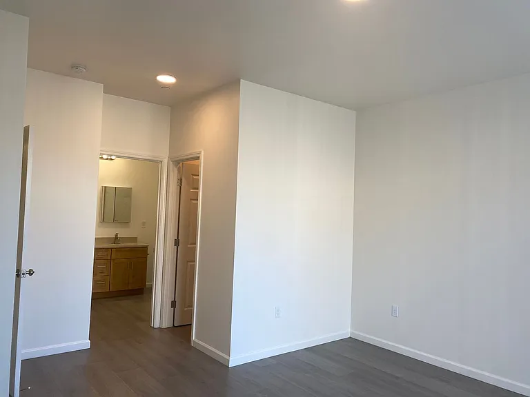 2406-2408 W Avenue 134th (LO) — Photo 14