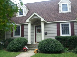 58 Van Nostrand Pl, Amityville, NY 11701