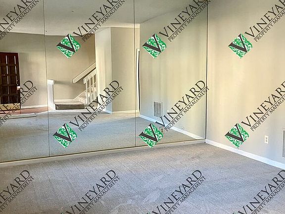 4th image of 501 Roswell Landings Dr