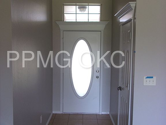2nd image of 3348 Del Aire Pl