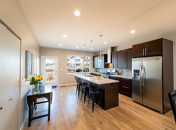 5th image of 2516 W Grenshaw St