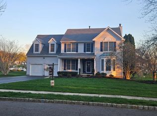 3 Wycklow Dr, Robbinsville, NJ